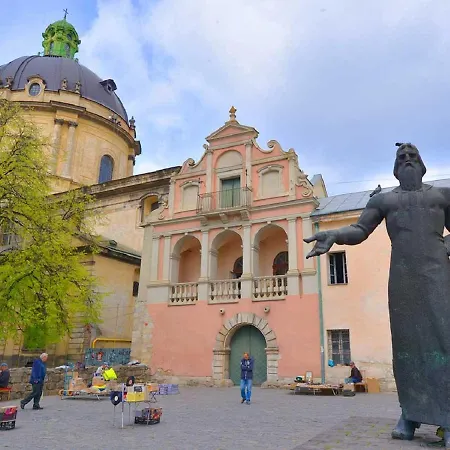 On Lychakivska Apartment